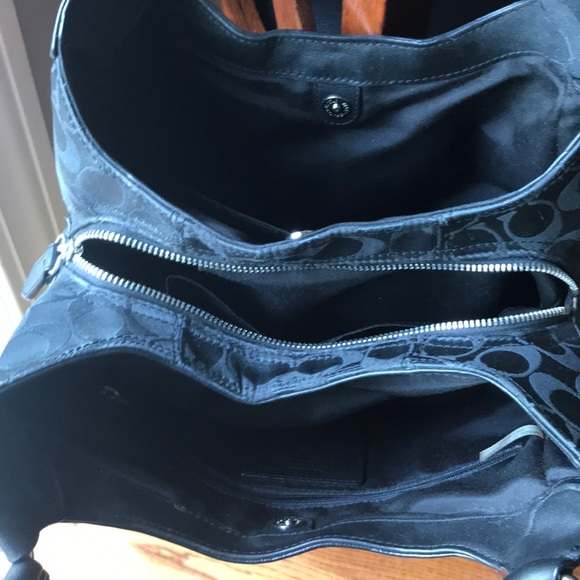 Coach purse - Picture 3 of 5